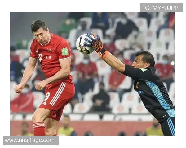 前场穆勒进攻智慧全解析带你看球场上的灵魂指挥官