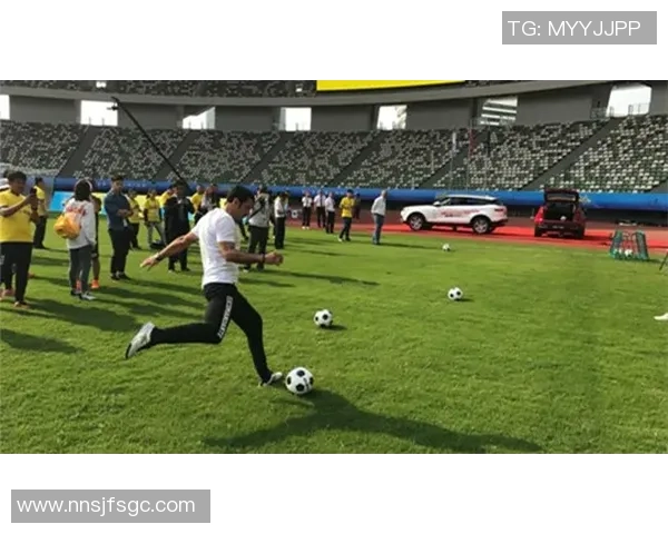 足球巨星谈未来目标：挑战自我与追求更高荣誉