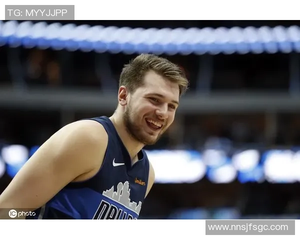 足球球星佩戴牙套改变形象 他们的笑容背后藏着哪些秘密